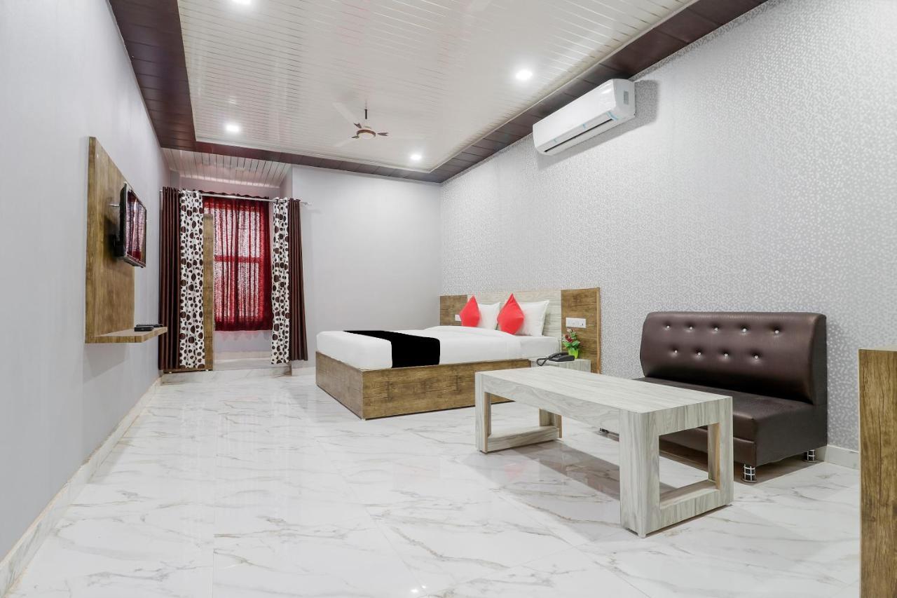 Capital O 63158 Hotel Om Sai Ram Chhatarpur Exterior photo